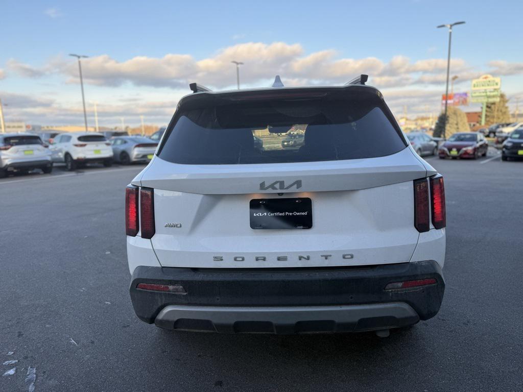 used 2022 Kia Sorento car, priced at $25,399