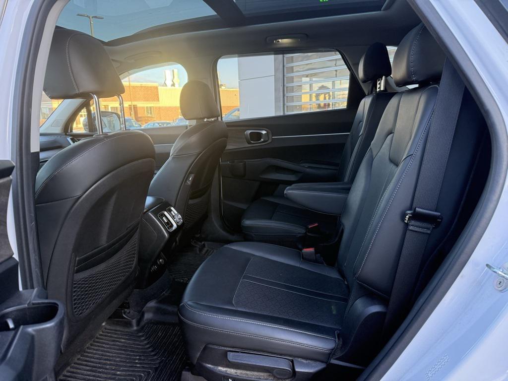 used 2022 Kia Sorento car, priced at $25,399