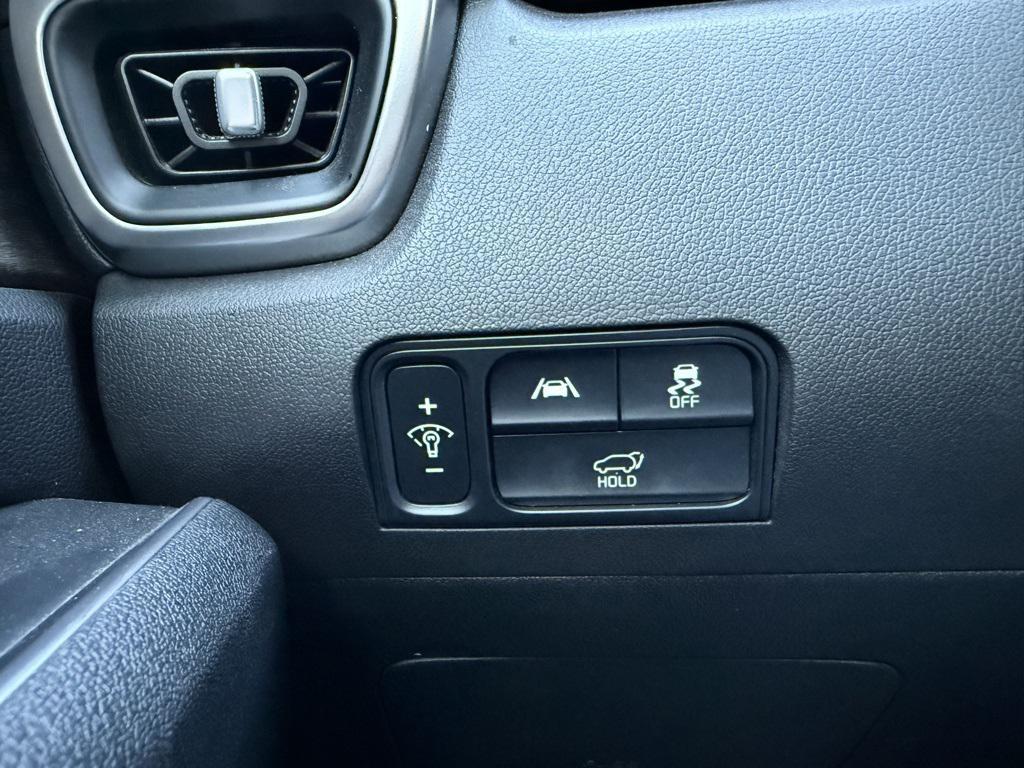 used 2022 Kia Sorento car, priced at $25,399