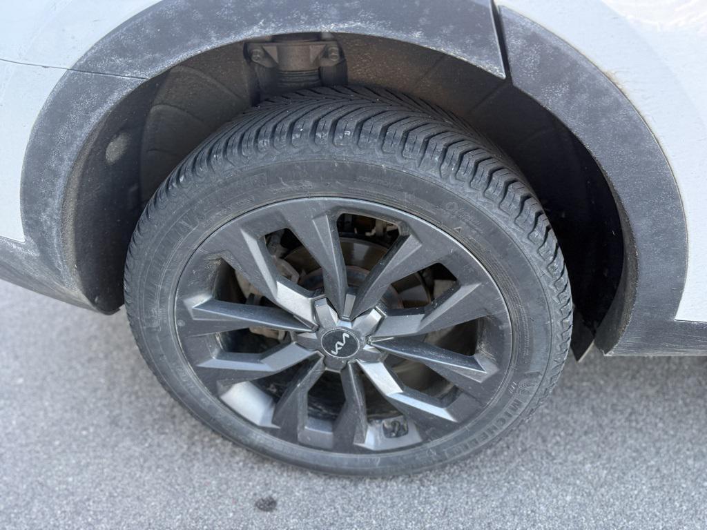 used 2022 Kia Sorento car, priced at $25,399