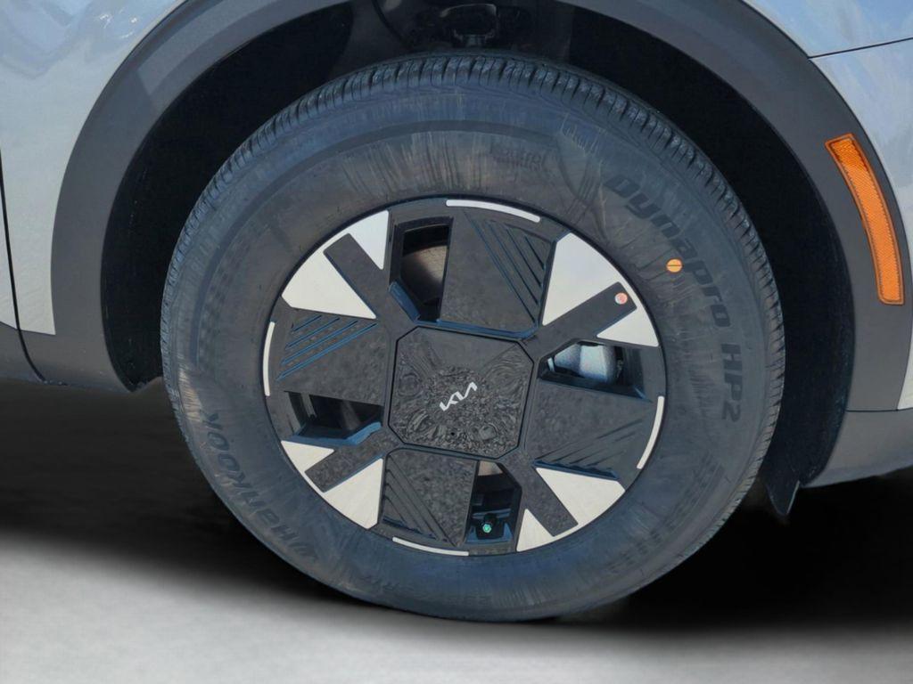 new 2026 Kia Sportage Hybrid car, priced at $29,700