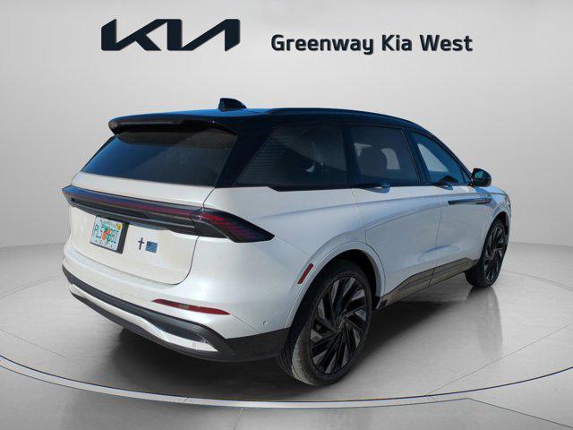 used 2024 Lincoln Nautilus car, priced at $45,995