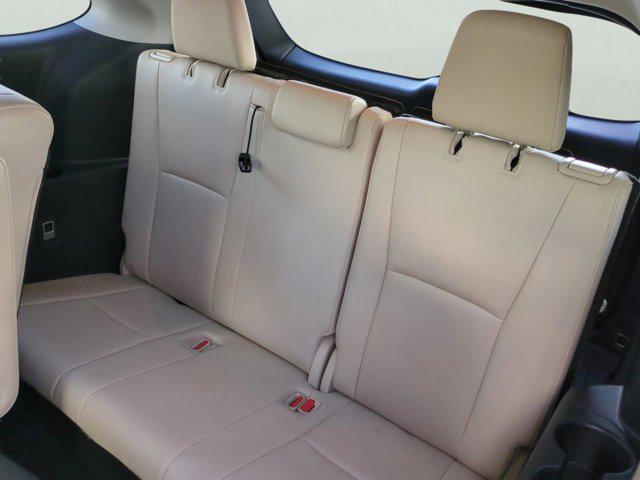 used 2020 Toyota Highlander car, priced at $22,995