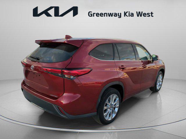 used 2020 Toyota Highlander car, priced at $22,995