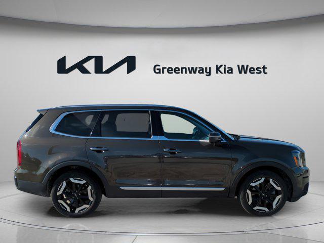 used 2024 Kia Telluride car, priced at $26,800