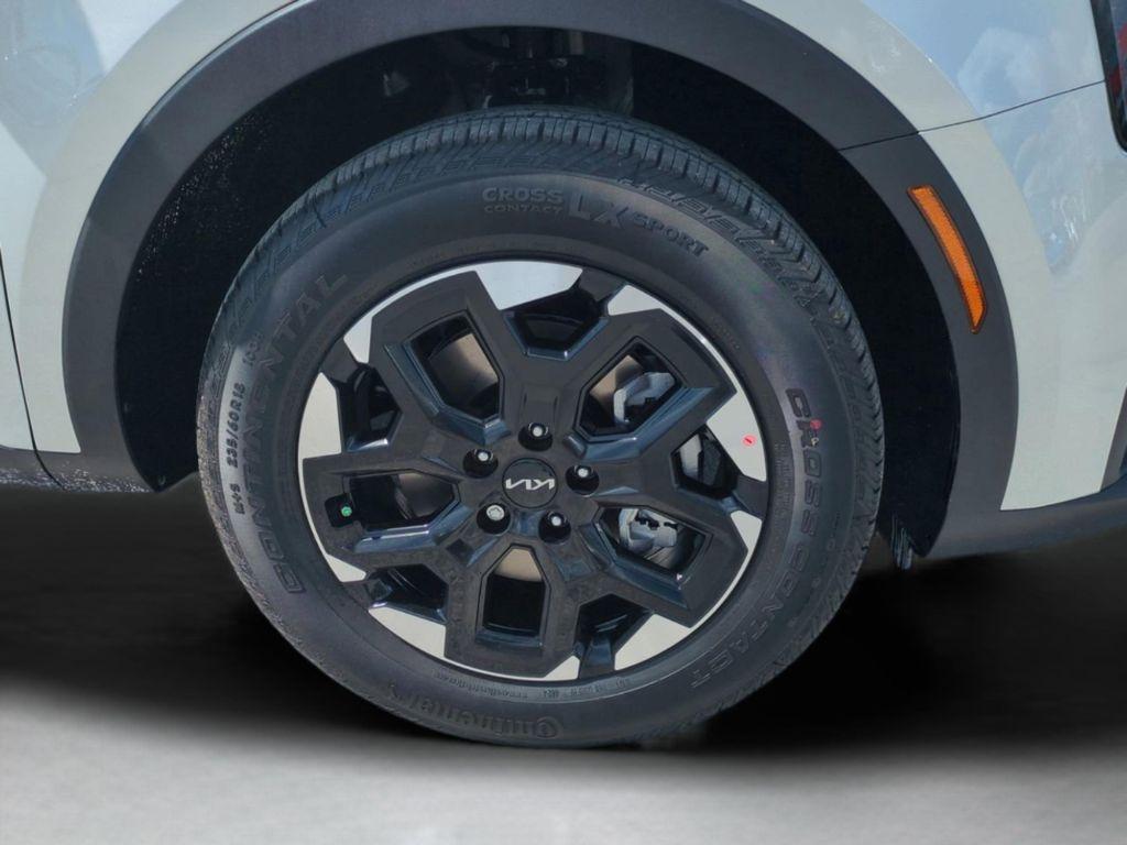 new 2026 Kia Sorento car, priced at $32,905