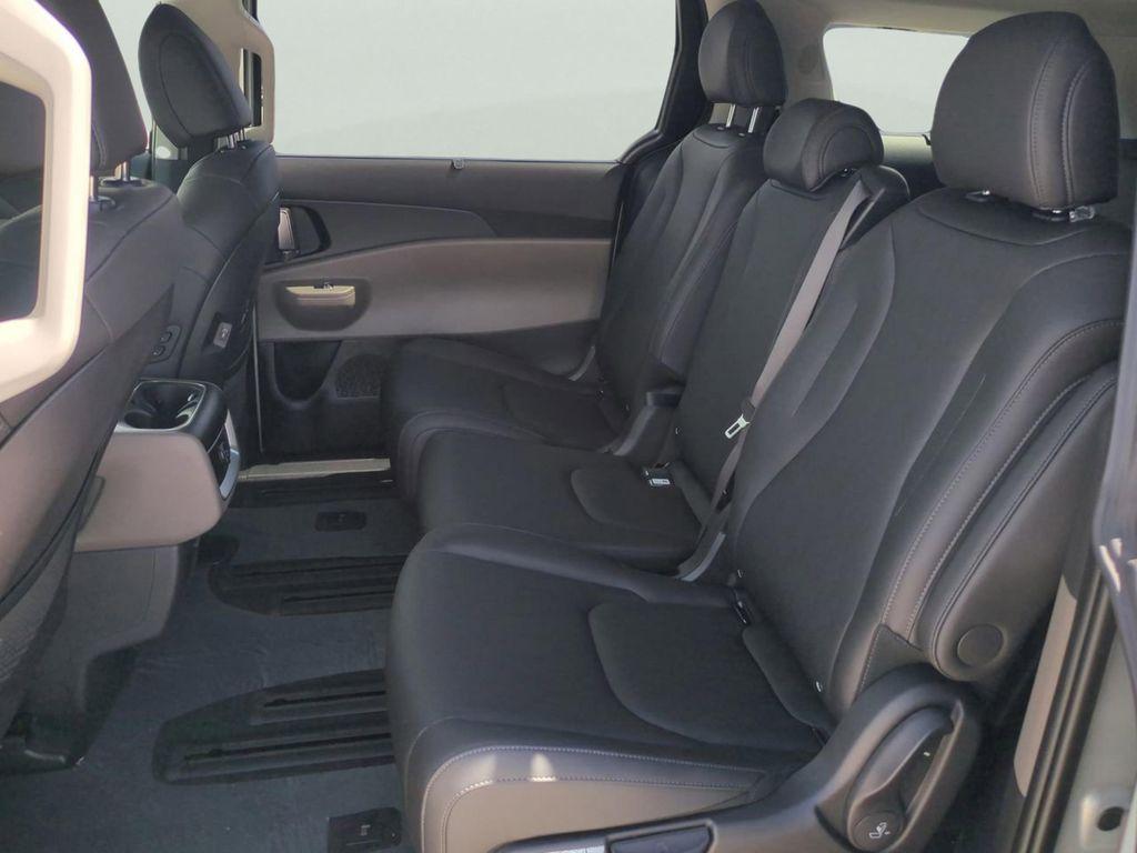 new 2026 Kia Carnival Hybrid car, priced at $40,822