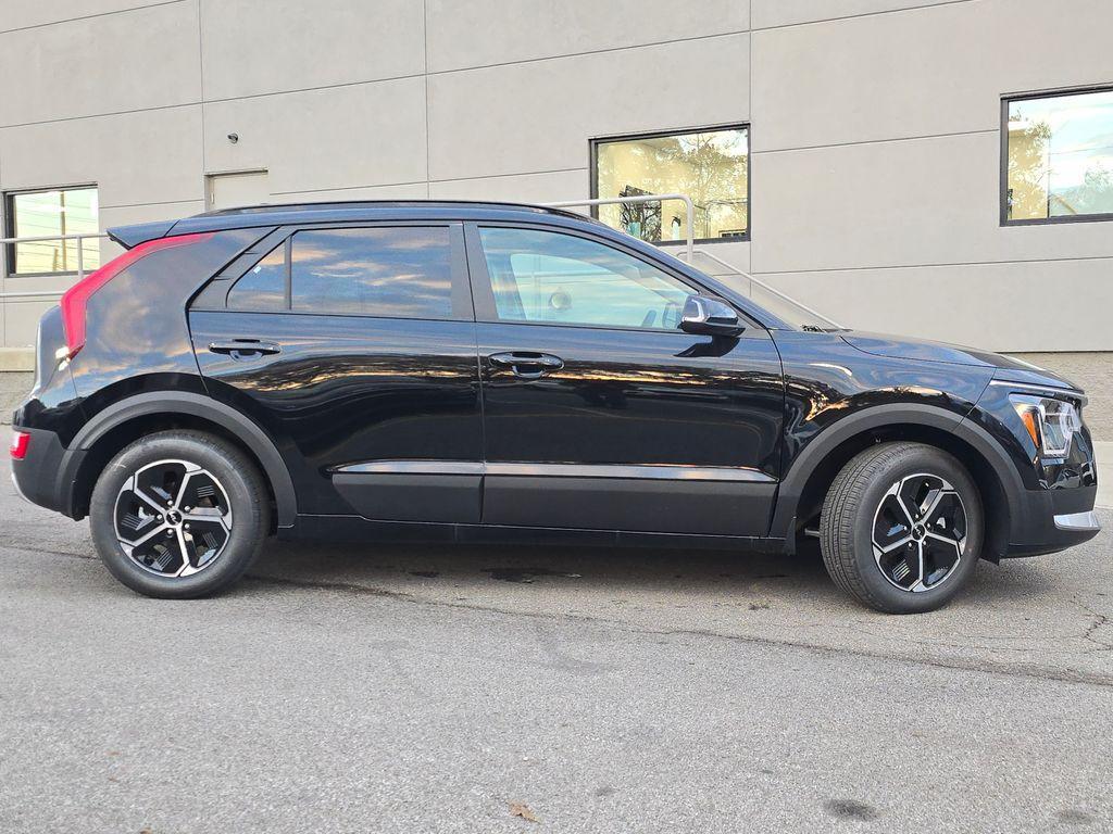 new 2025 Kia Niro car, priced at $27,255