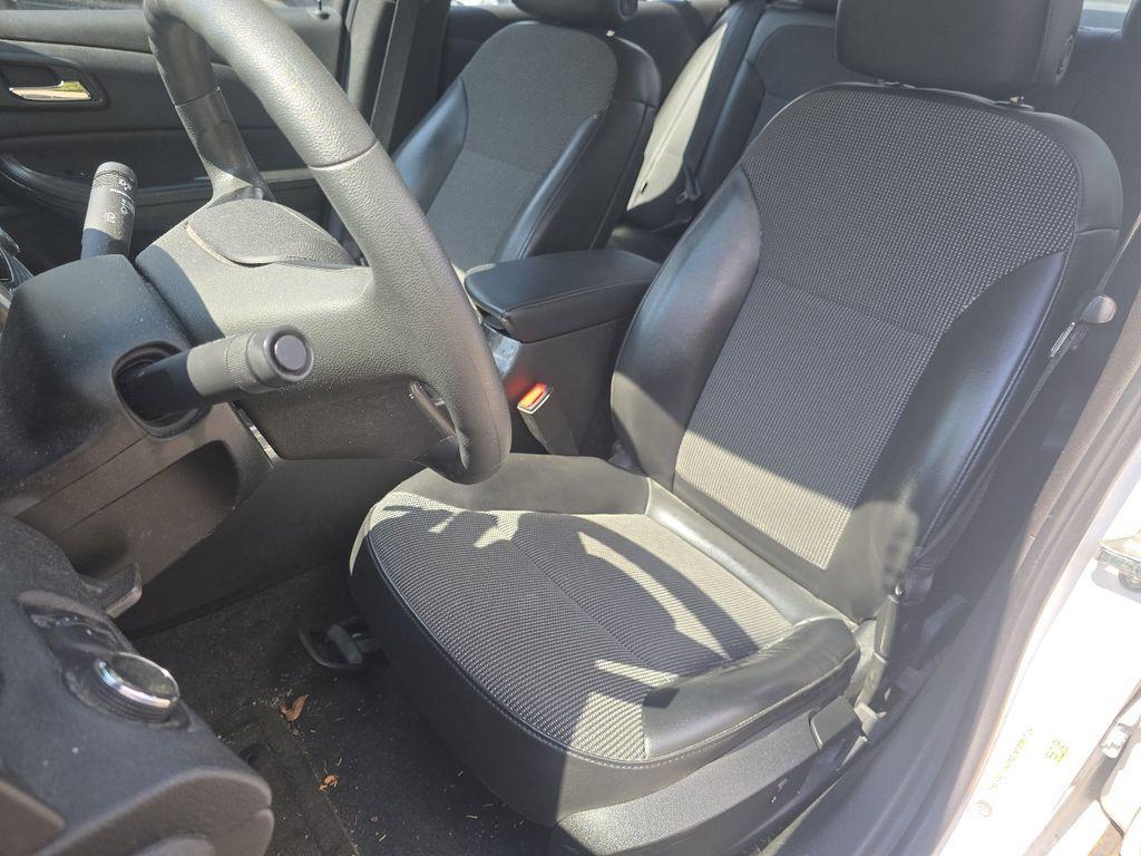 used 2015 Chevrolet Malibu car, priced at $10,479