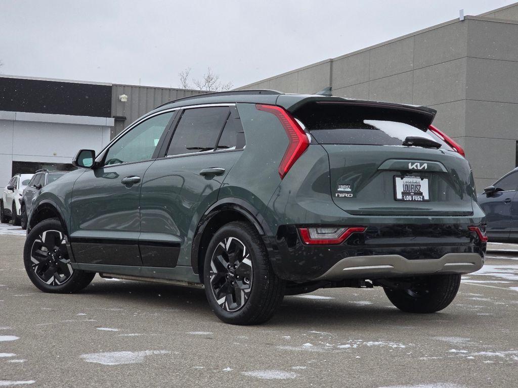 new 2025 Kia Niro EV car, priced at $34,147