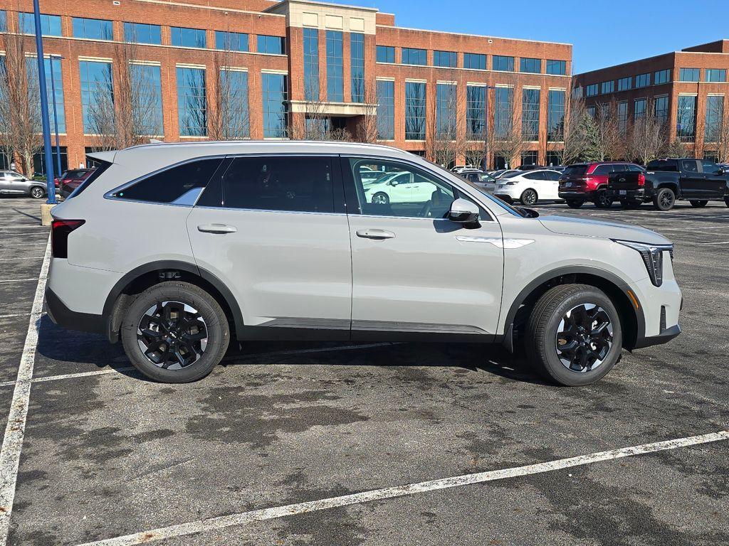 new 2026 Kia Sorento car, priced at $34,908