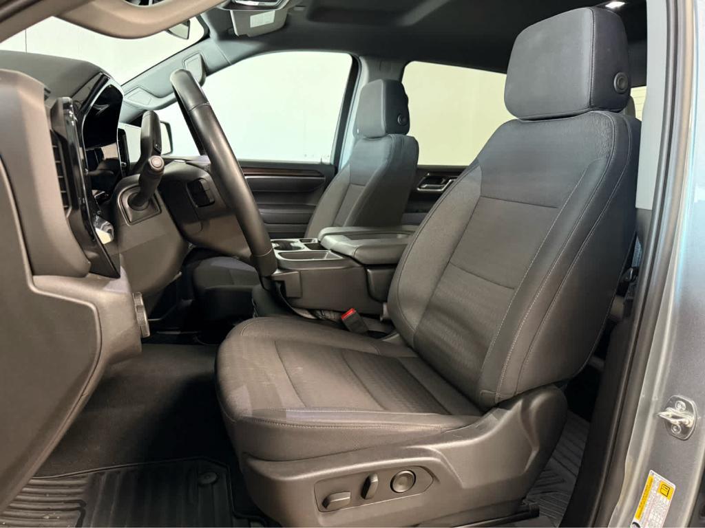 used 2025 Chevrolet Silverado 1500 car, priced at $45,999