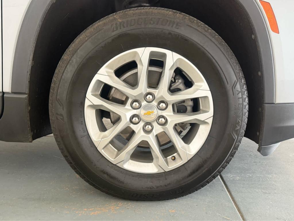 used 2023 Chevrolet Traverse car, priced at $31,950
