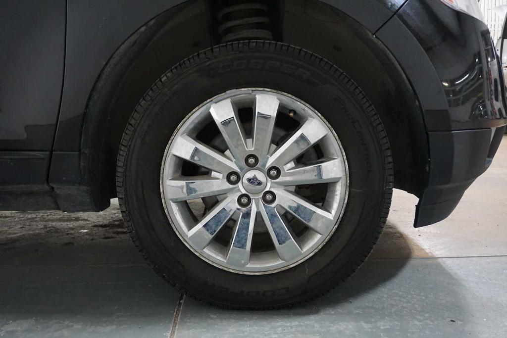 used 2010 Ford Edge car, priced at $8,999