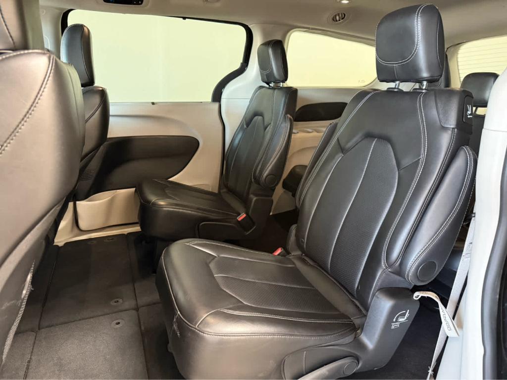 used 2024 Chrysler Pacifica car, priced at $27,989