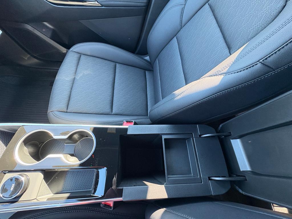 new 2026 Chevrolet Equinox car, priced at $34,290