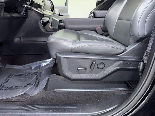 used 2025 Ford Expedition car, priced at $55,985