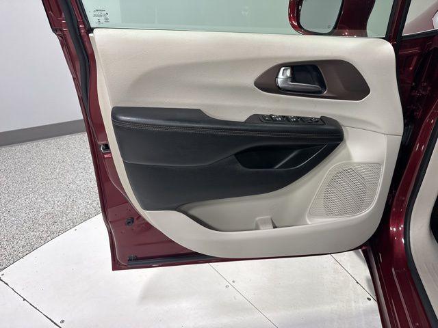 used 2018 Chrysler Pacifica car, priced at $18,466