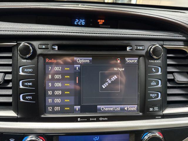 used 2019 Toyota Highlander car, priced at $28,394