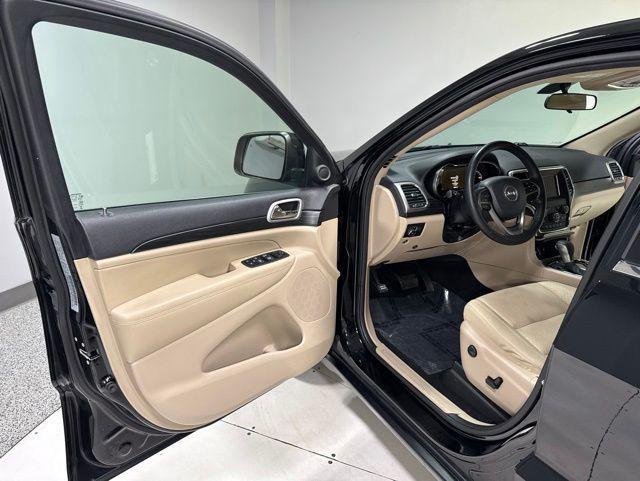 used 2019 Jeep Grand Cherokee car, priced at $17,950