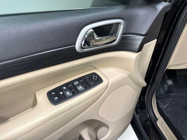 used 2019 Jeep Grand Cherokee car, priced at $17,950