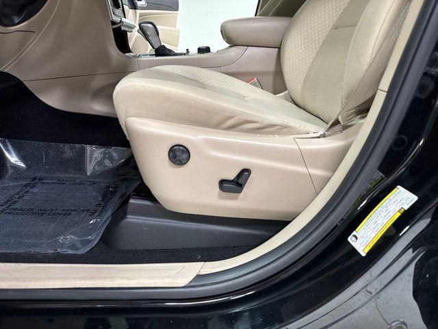 used 2019 Jeep Grand Cherokee car, priced at $17,950