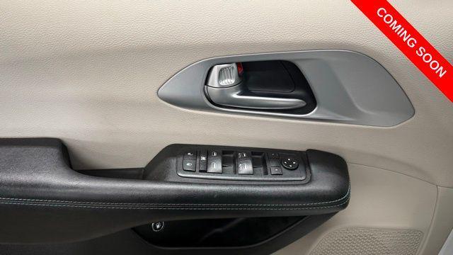 used 2018 Chrysler Pacifica Hybrid car, priced at $22,737