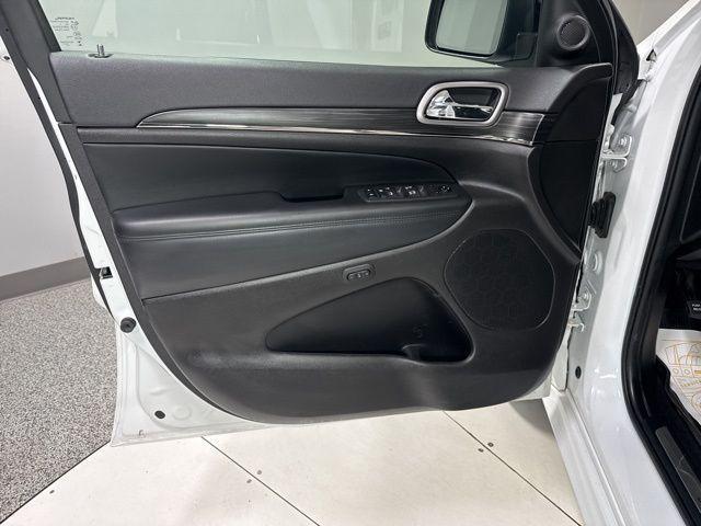 used 2021 Jeep Grand Cherokee car, priced at $27,985