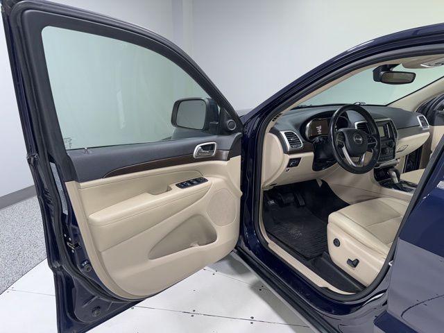 used 2017 Jeep Grand Cherokee car, priced at $16,985