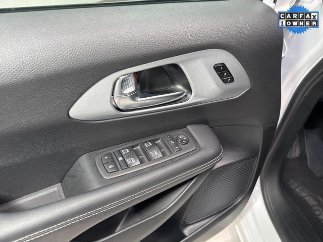 used 2025 Chrysler Pacifica car, priced at $37,500