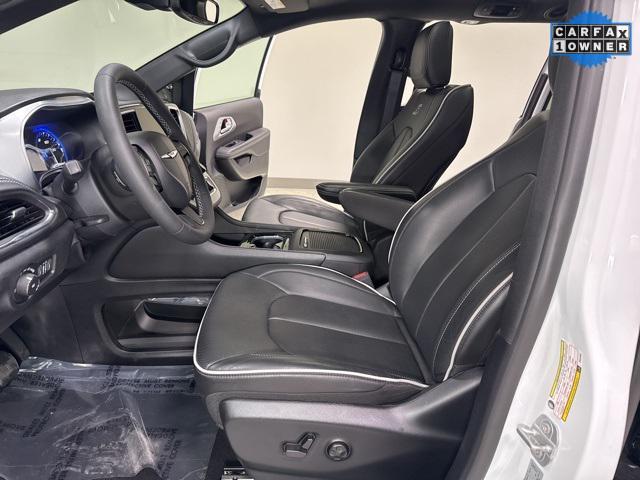 used 2025 Chrysler Pacifica car, priced at $37,500