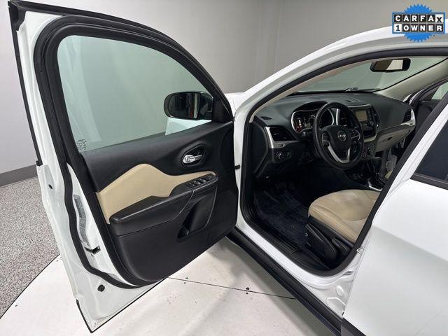 used 2016 Jeep Cherokee car, priced at $12,987