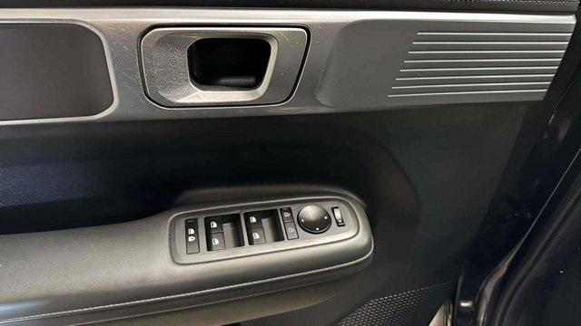 used 2025 Hyundai Santa Fe car, priced at $29,348