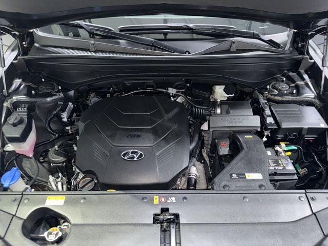 used 2025 Hyundai Palisade car, priced at $45,901