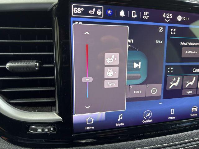 used 2023 Chrysler Pacifica car, priced at $33,749