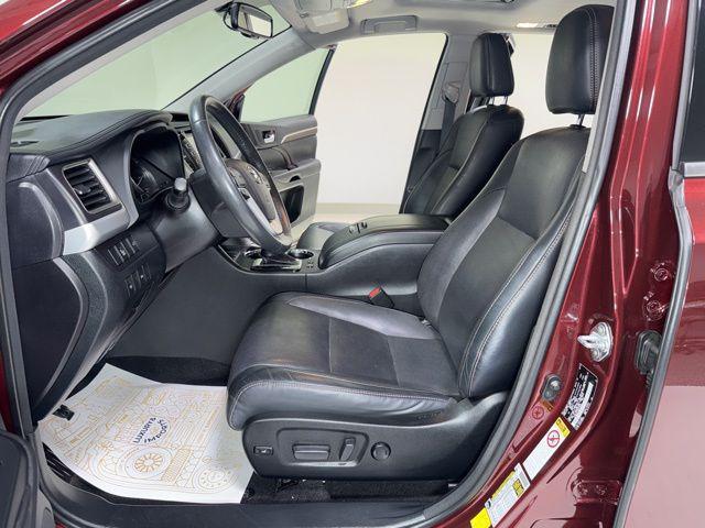 used 2016 Toyota Highlander car, priced at $24,985