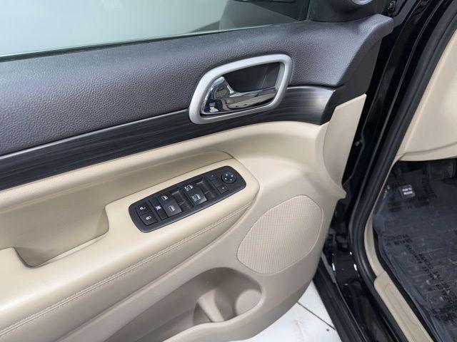 used 2019 Jeep Grand Cherokee car, priced at $17,408