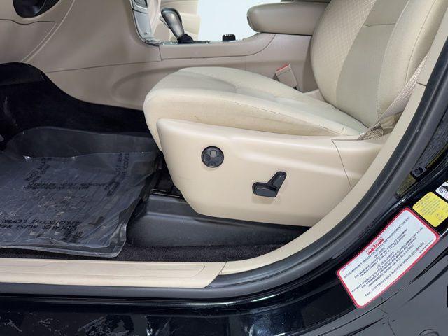 used 2019 Jeep Grand Cherokee car, priced at $17,408