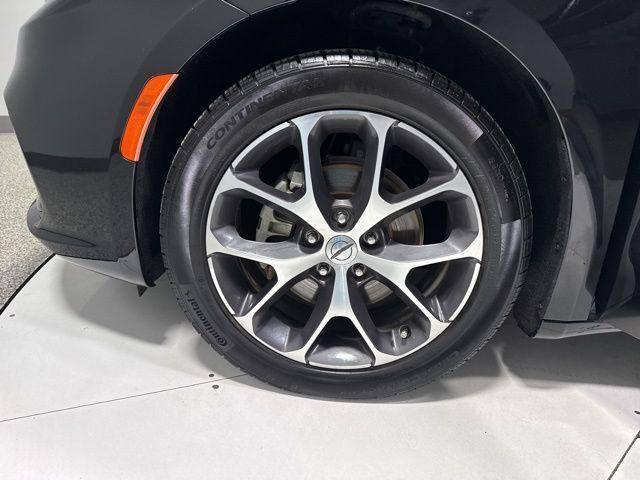 used 2022 Chrysler Pacifica car, priced at $21,416