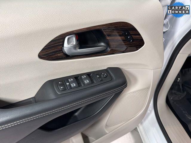 used 2024 Chrysler Pacifica car, priced at $34,338