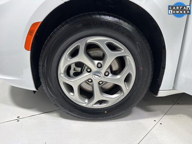 used 2024 Chrysler Pacifica car, priced at $34,338