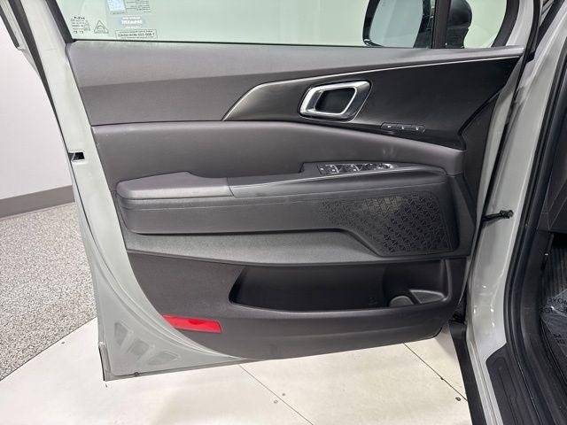 used 2025 Kia Carnival Hybrid car, priced at $44,980