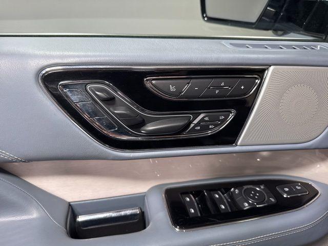 used 2019 Lincoln Navigator car, priced at $45,950