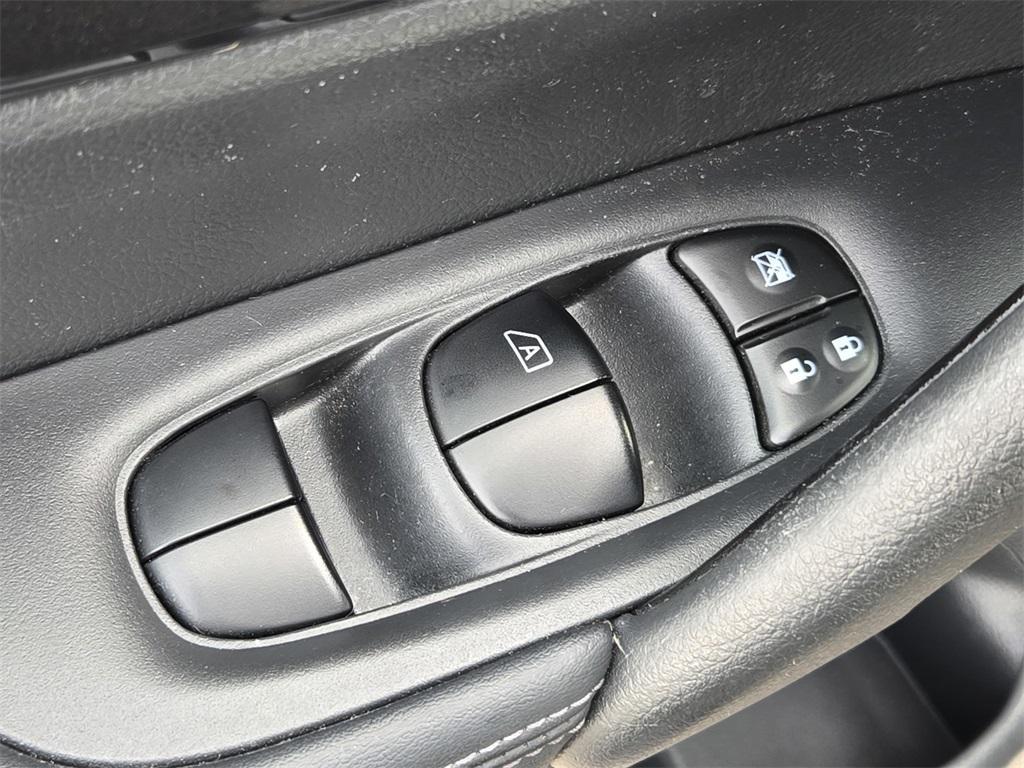 used 2018 Nissan Rogue car, priced at $13,900