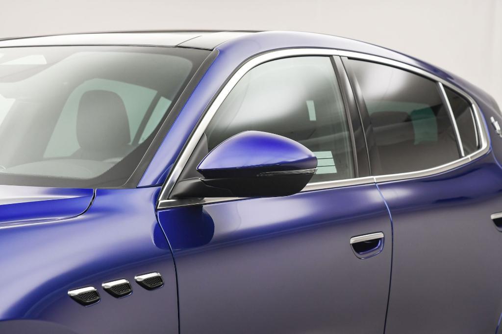 new 2025 Maserati Grecale car, priced at $84,385