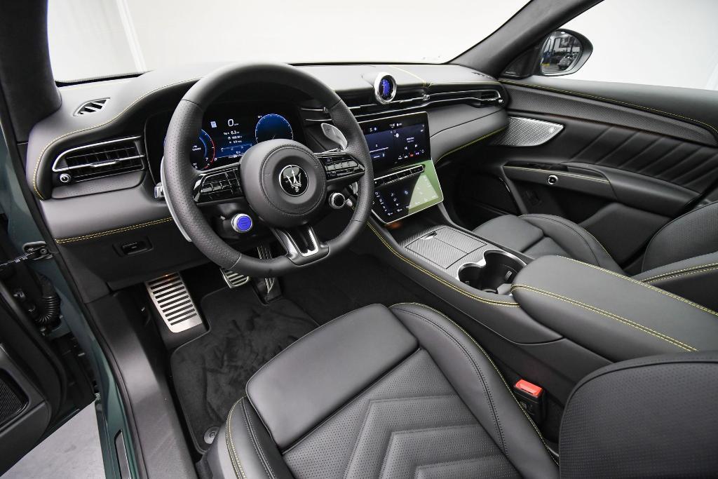 new 2025 Maserati Grecale car, priced at $102,395