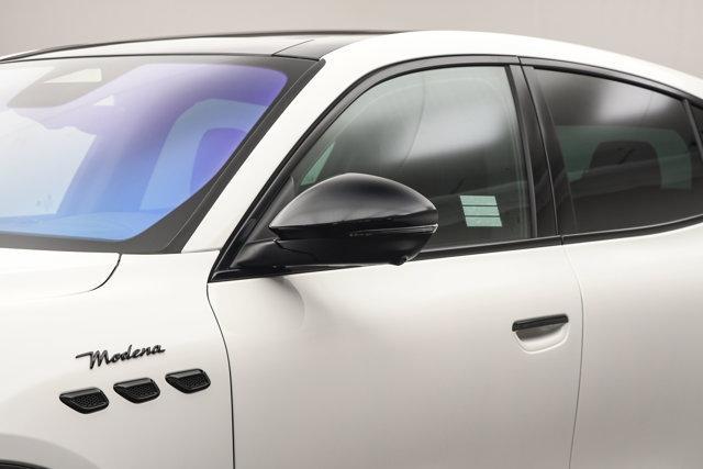 new 2025 Maserati Grecale car, priced at $92,215