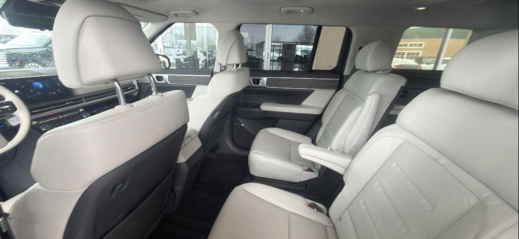 used 2024 Hyundai Santa Fe car, priced at $35,997