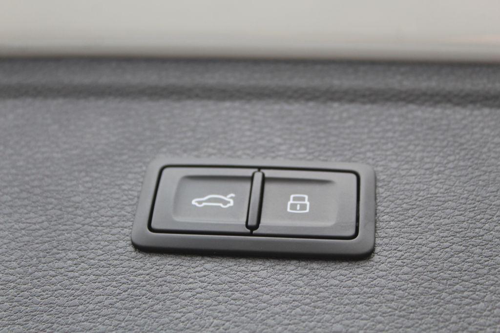 new 2025 Audi SQ5 car, priced at $72,870