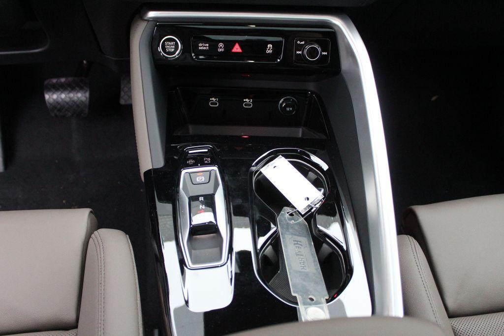 new 2025 Audi Q5 car, priced at $55,998